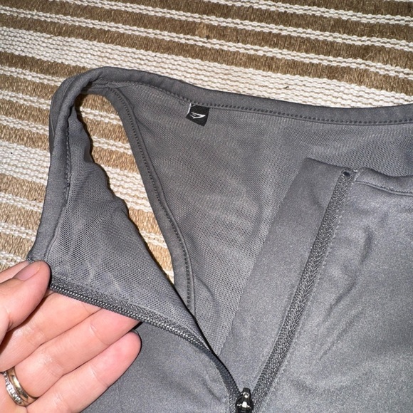 Gymshark Nonstop Gray High Zippered Neck Sports Bra Size XS Hidden Pocket - Picture 2 of 5
